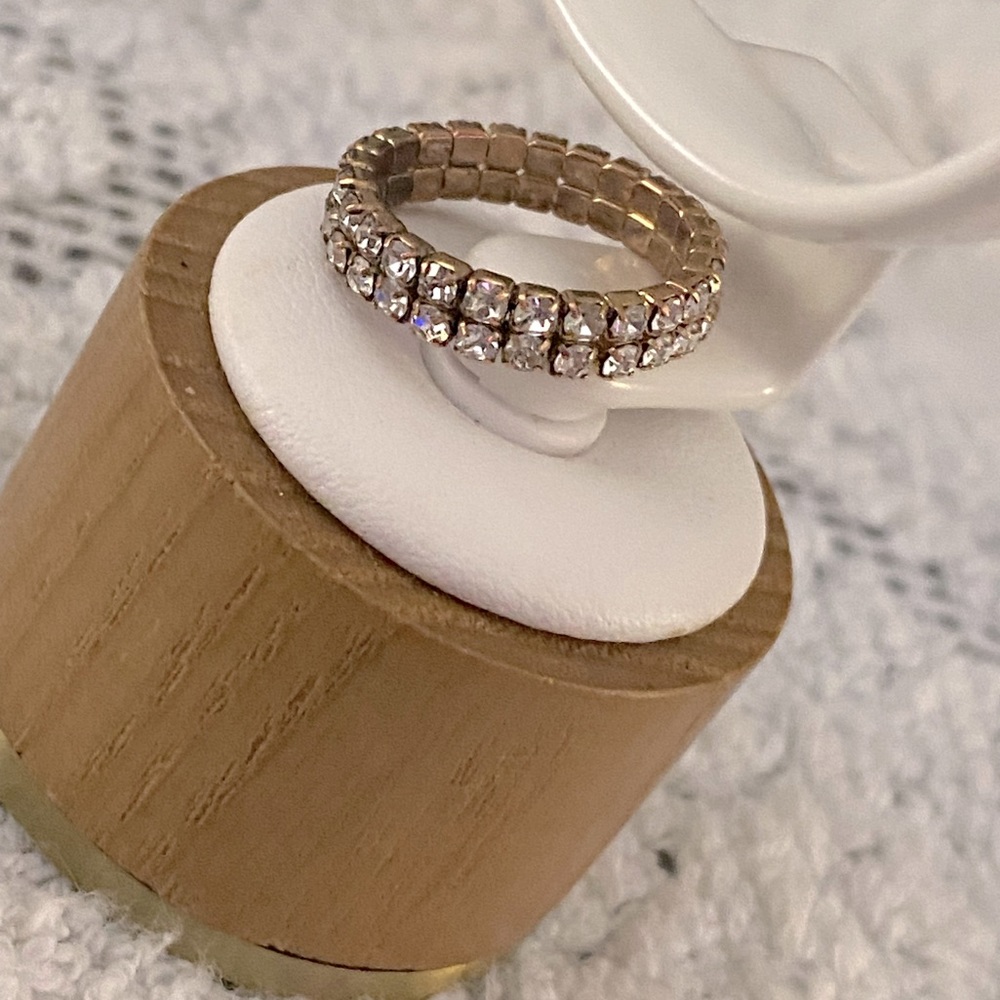 Double Rhinestone Stretchy Ring - Picture 3 of 4